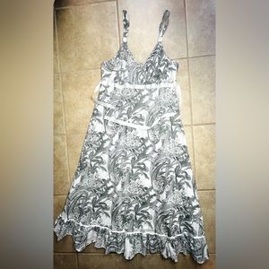 Cabernet Black & White Sleepwear/Gown | Medium